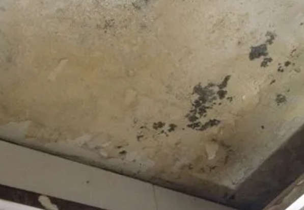 云霄阳台漏水维修公司分享下云霄卫生间渗水维修需要注意哪些问题。